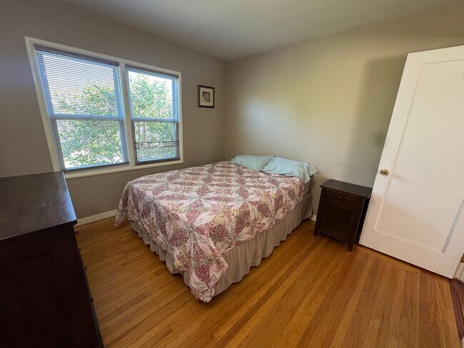 Building Photo - Fully Furnished 3BED/2BATH SFH For Rent in the Desirable City of San Leandro, Ca!!!!