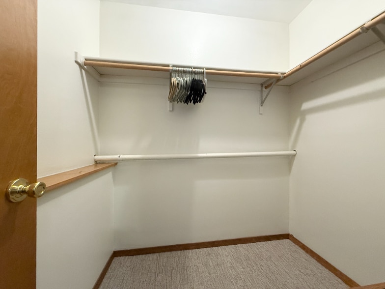 Building Photo - 722 Waverly Pl