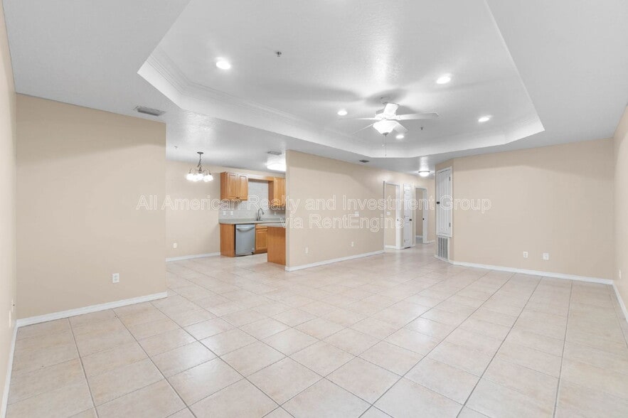 Building Photo - 12 Roserita Pl