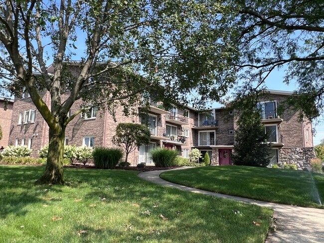 Primary Photo - 9032 W 140th St