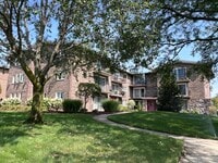 Building Photo - 9032 W 140th St