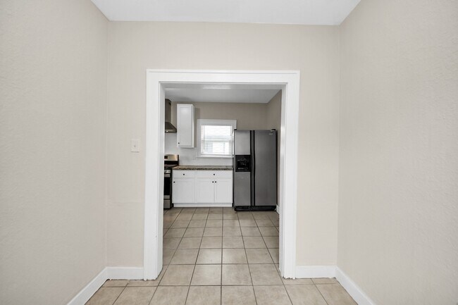 Building Photo - 2622 Rosedale St