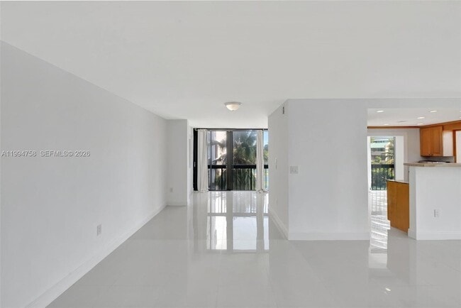 Building Photo - 2333 Brickell Ave