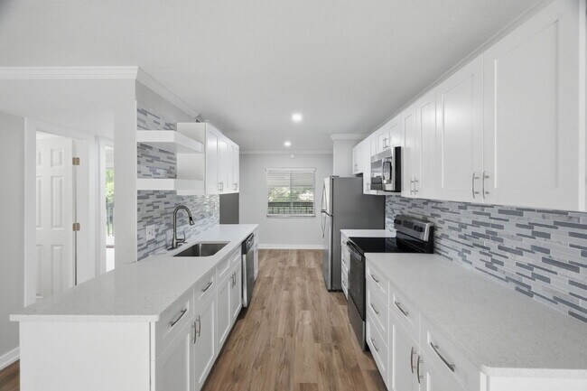 Building Photo - Condo For Rent in Largo with TONS OF UPGRADES!