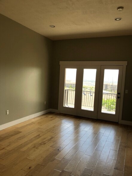 Building Photo - 14794 S Granite Ridge Ln