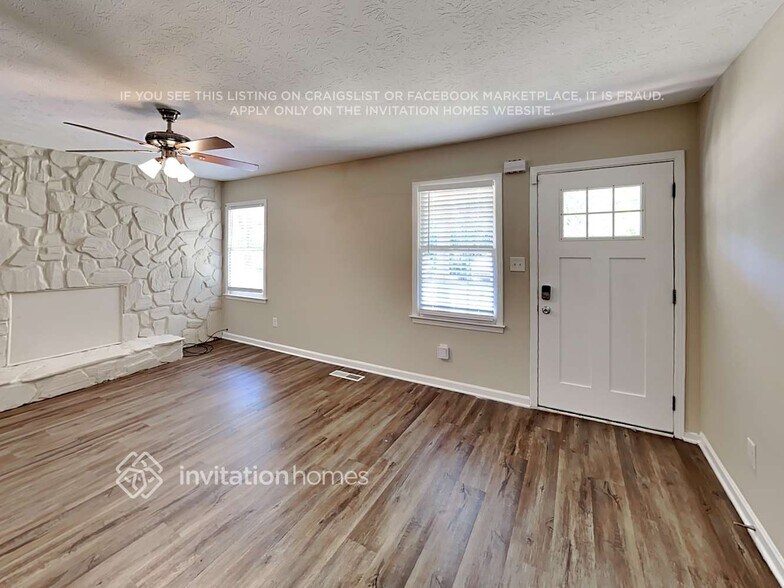 Building Photo - 8594 Autumn Leaf Dr