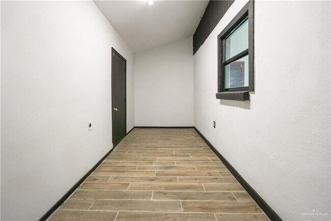 Building Photo - 3903 E Lopez Dr