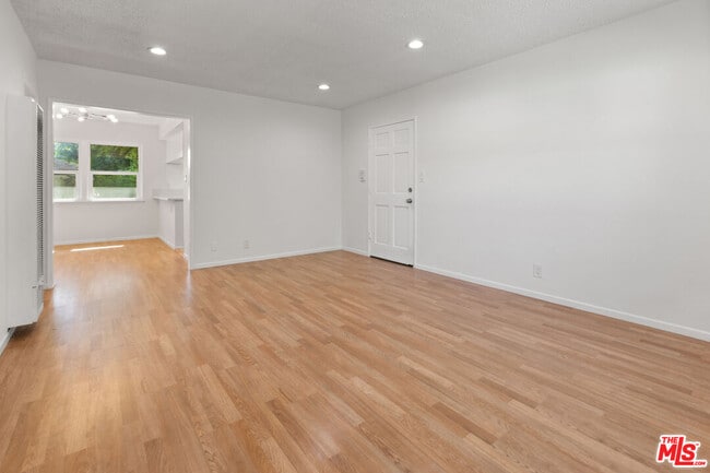 Building Photo - 5830 Bowcroft St