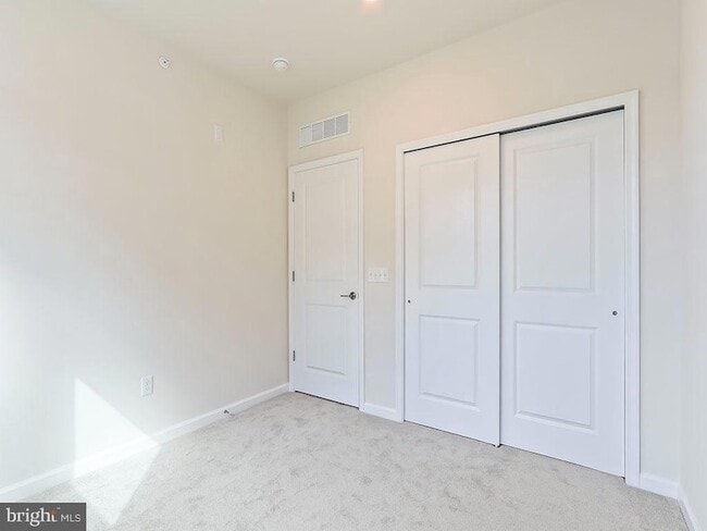 Building Photo - 1310 Parker Blvd