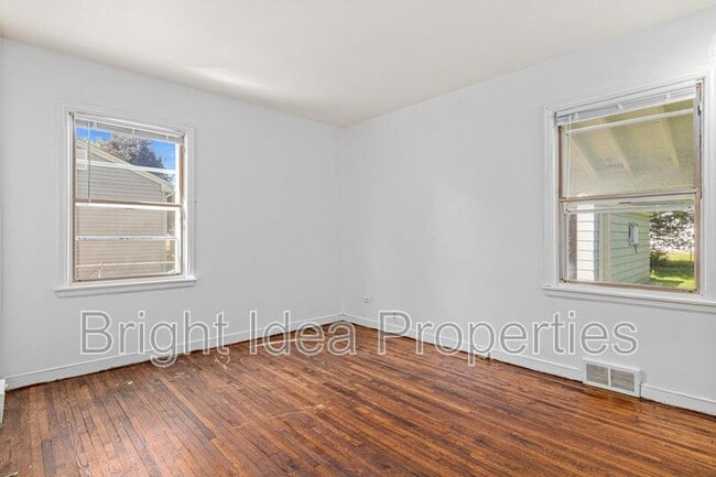 Building Photo - 4011 Welcome Ave N