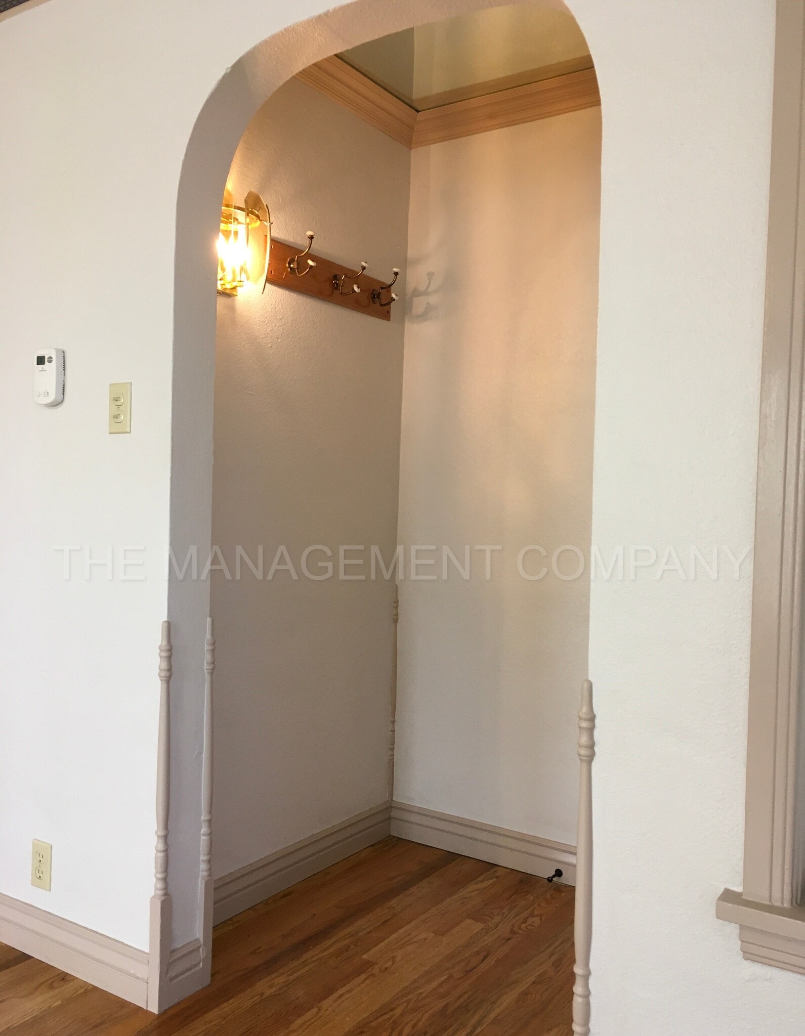 Building Photo - 576 Addison Ave W