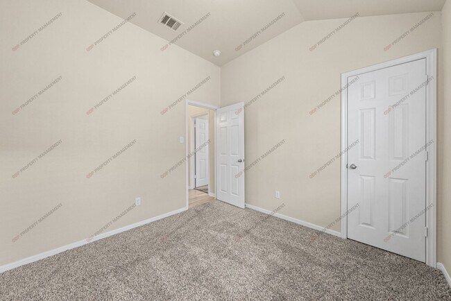 Building Photo - 7811 Redbrush