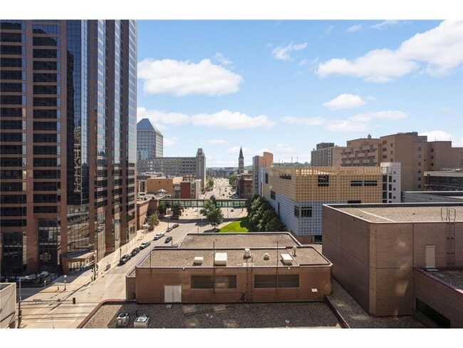 Building Photo - 66 9th St E