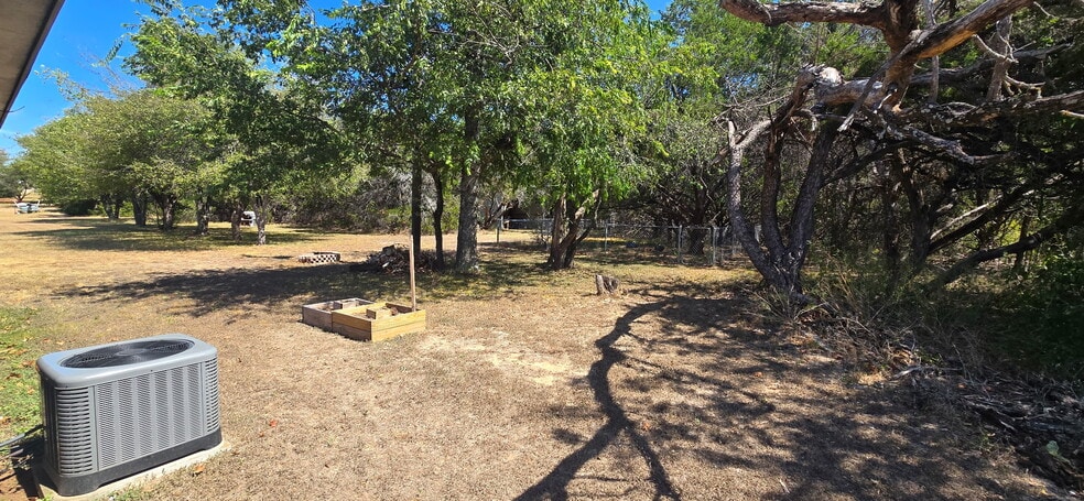 Building Photo - 591 Bosque Bend Ln