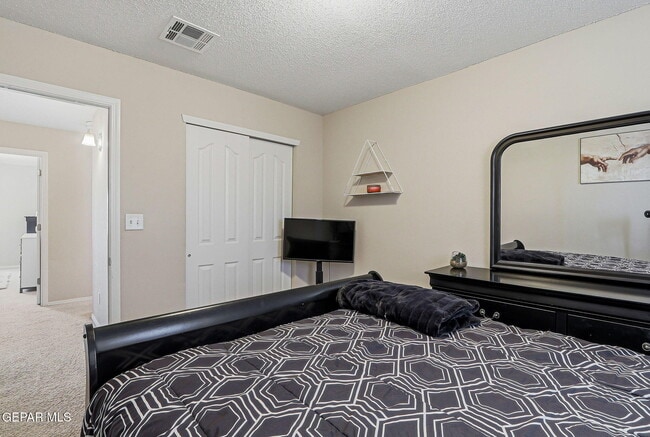 Building Photo - 14220 Firewood Dr