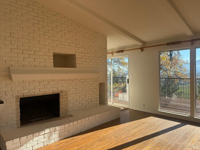 Building Photo - 121 Knoll Pl