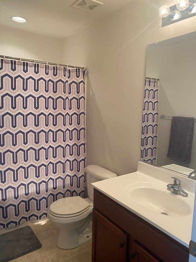 Building Photo - 218 Monticello Square