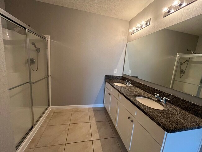 Building Photo - 5106 Fiddlewood Way