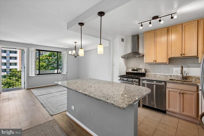 Building Photo - 4501 Arlington Blvd