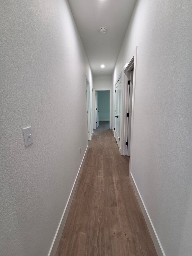 Building Photo - Brand New Build on Old Alturas - ALL Electric with City of Redding Solar!