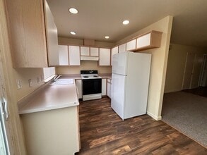 Building Photo - SWE0296>