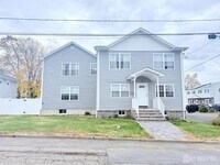 Building Photo - 42 Nelson Ave