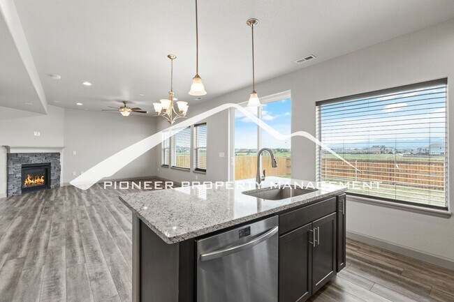 Building Photo - 4 Bed + Office, 2.5 Bath Lorson Ranch Home with Mountain Views & Open Space Behind