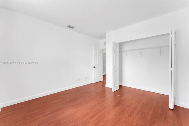 Building Photo - 3907 SW 155th Ave
