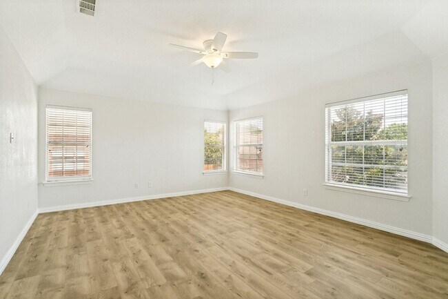 Building Photo - 8512 Mesa Verde Dr