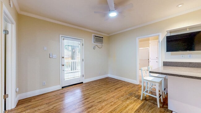 Building Photo - 1133 Edwards St