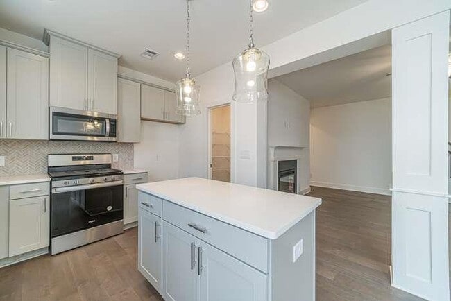 Building Photo - 56 Garrison Dr