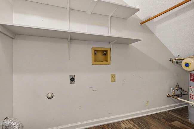 Building Photo - 110 Carriage House Trail