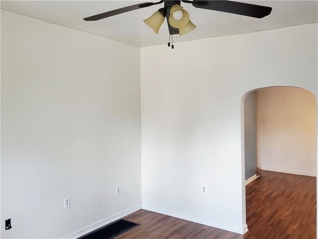 Building Photo - 229 Ave A