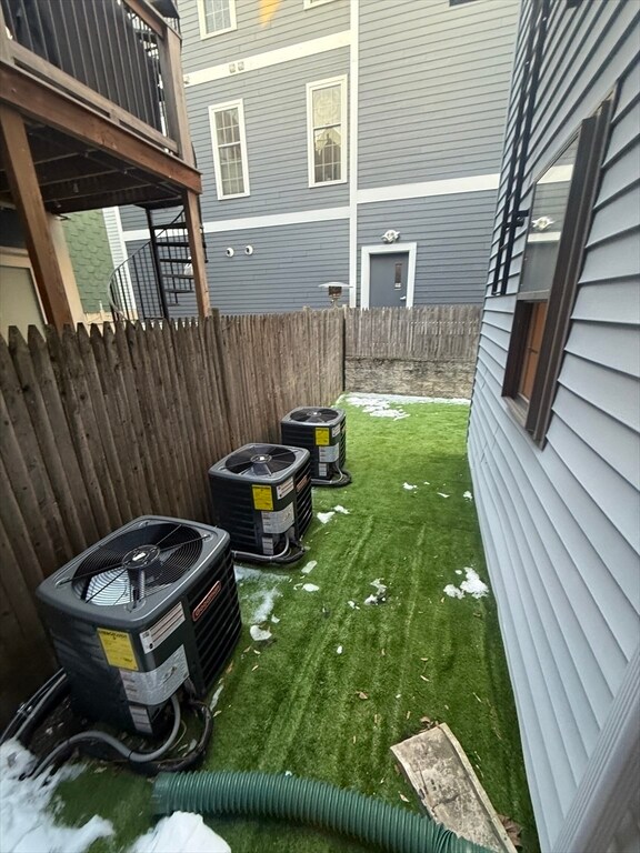 Building Photo - 250 W Fifth St