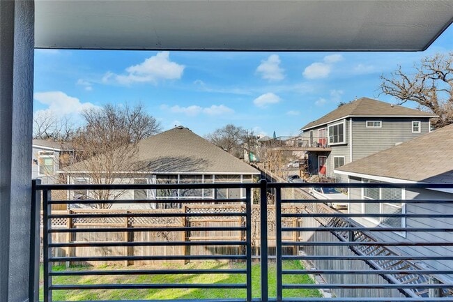 Building Photo - 2105 Pennsylvania Ave