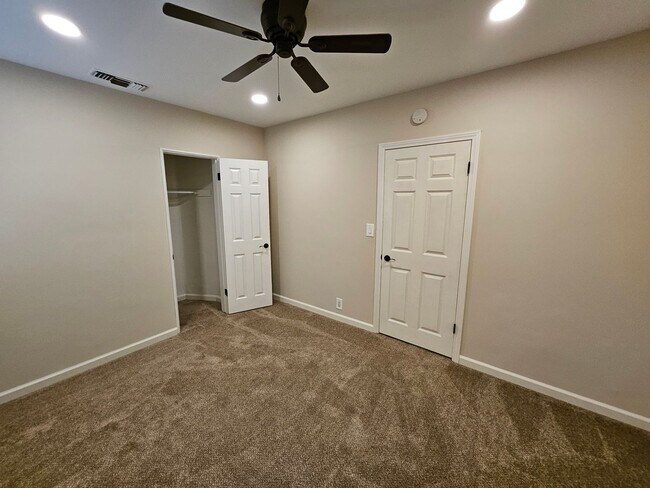 Building Photo - COMING SOON- Charming Single Family Home with Pool in Burbank