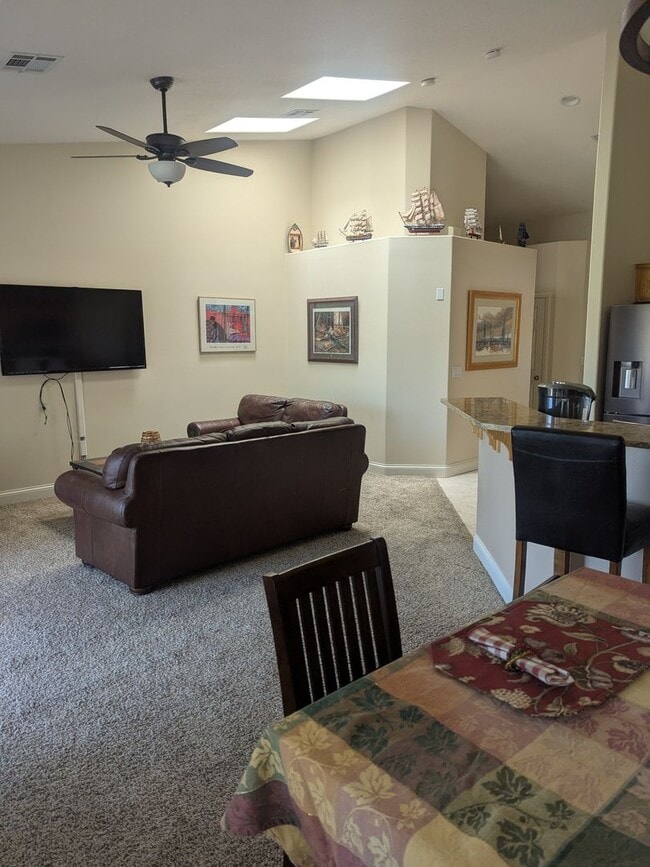 Building Photo - Furnished 3-Bedroom Townhome with Stunning...