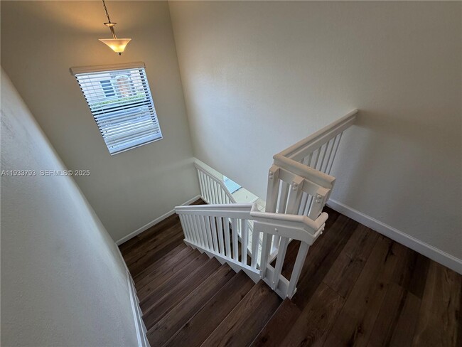 Building Photo - 3501 W 92nd Pl