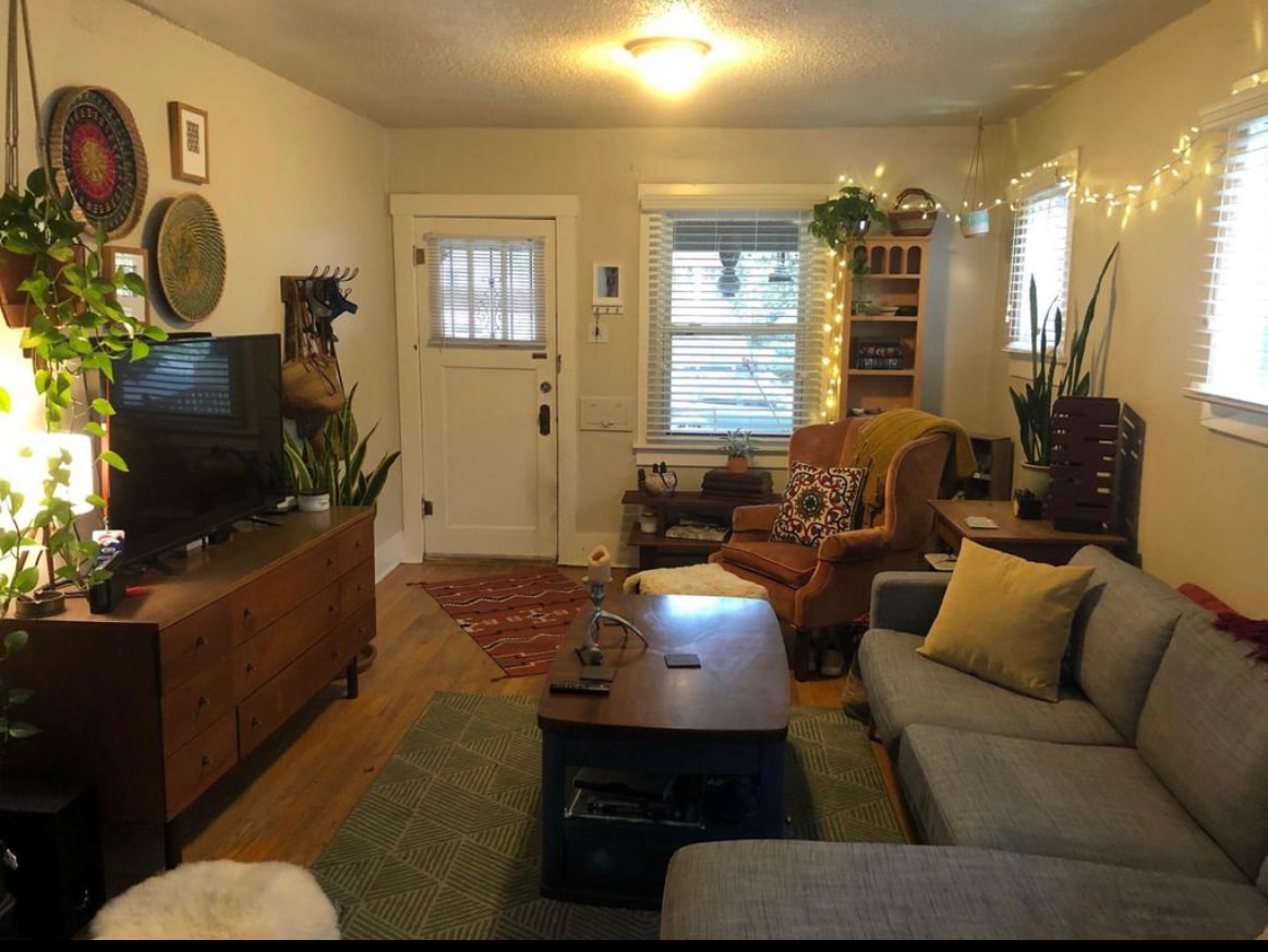 Building Photo - 2621 N Columbine St