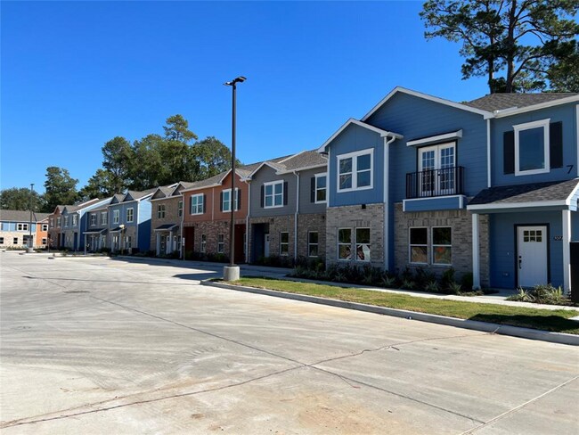 Building Photo - 5262 Ella Blvd