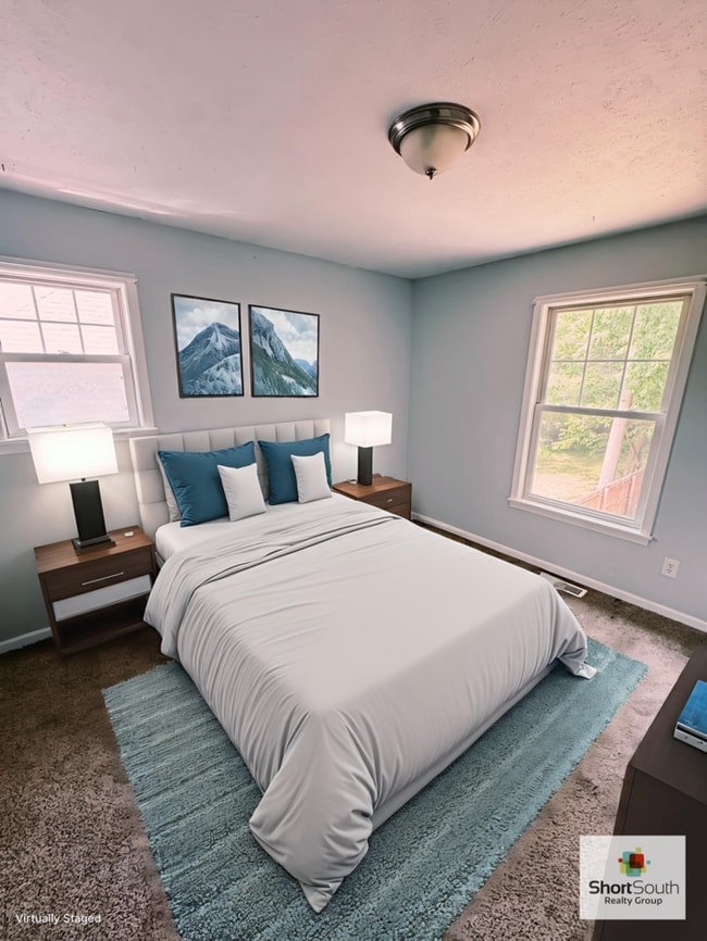 Building Photo - Wealthy St 4 bed 2 bath Single Family Home