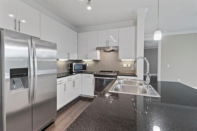 Building Photo - 3300 Towers Blvd