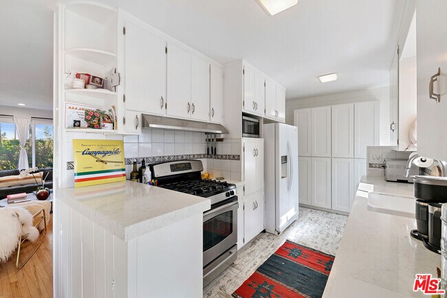 Building Photo - 29242 Heathercliff Rd
