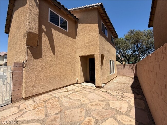 Building Photo - 8306 Golden Amber St