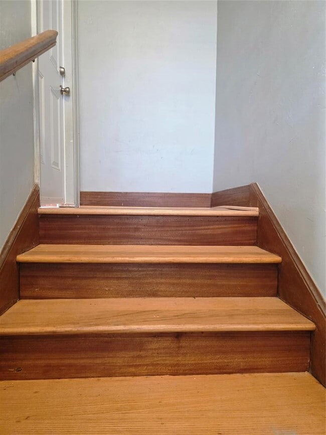 Building Photo - 1725 NW 18th St