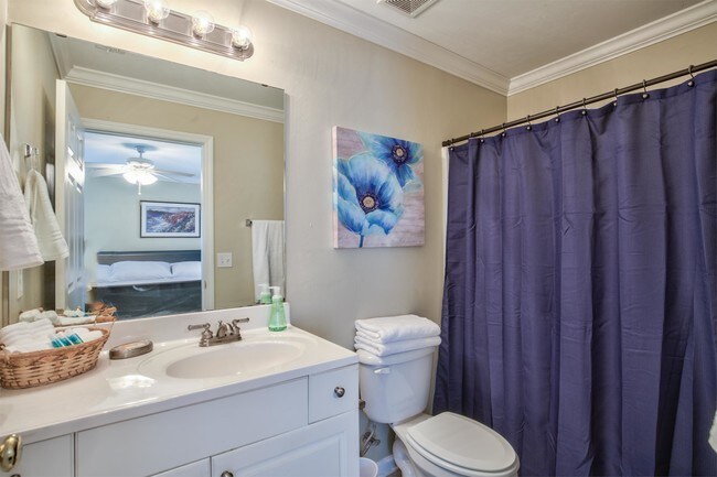 Building Photo - 209 Westminster Dr