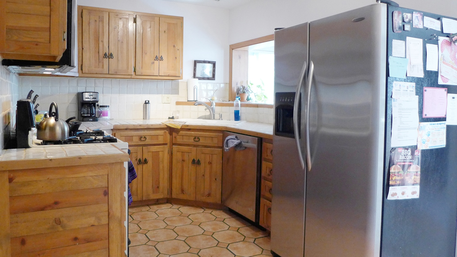 Building Photo - 310 West Mistletoe Avenue