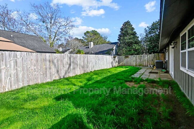 Building Photo - 1127 Snap Dragon Ct