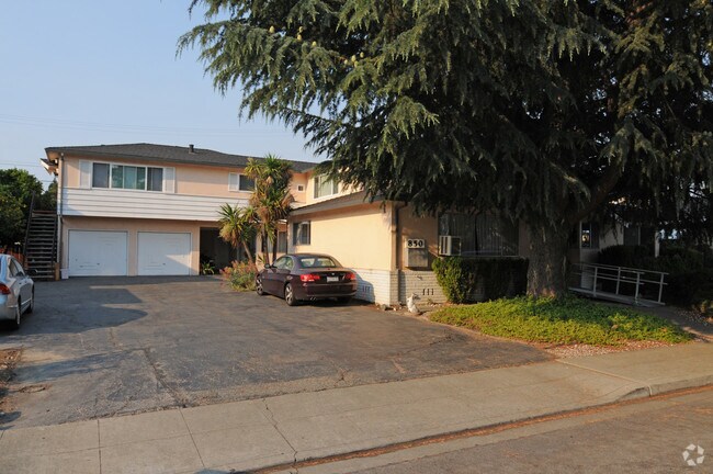 Primary Photo - 850 Williams Way