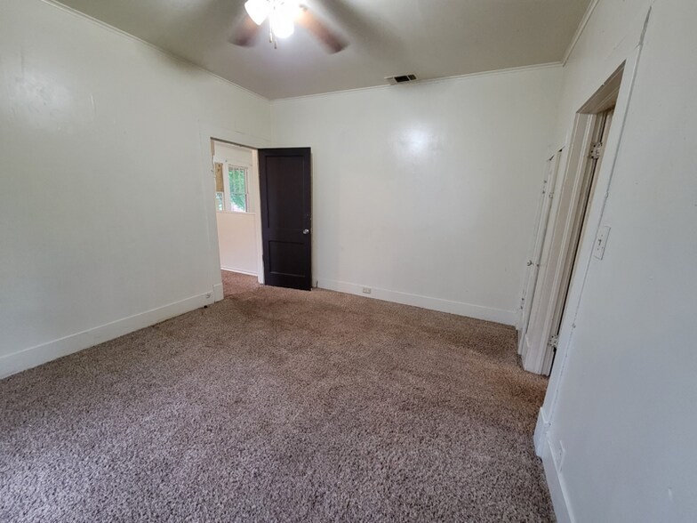 Building Photo - 1521 Garland Ave